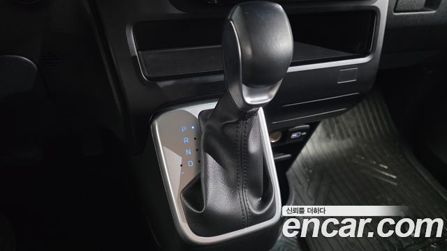 Hyundai Staria 2022 — photo 12