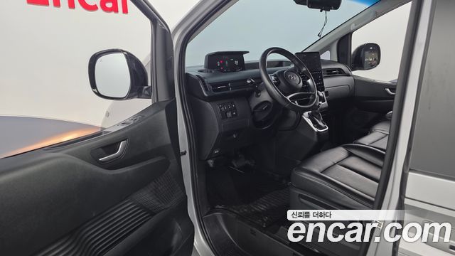 Hyundai Staria 2022 — photo 13