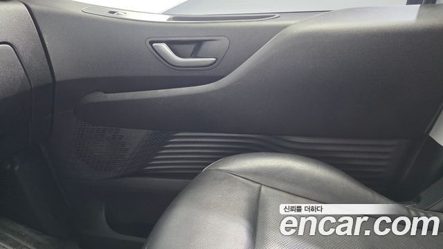 Hyundai Staria 2022 — photo 15