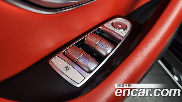 Mercedes-Benz AMG GT 2020 — photo 30