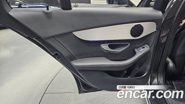 Mercedes-Benz C-Class 2020 — photo 15