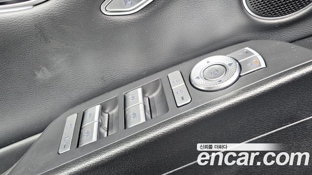Genesis G80 2022 — photo 26