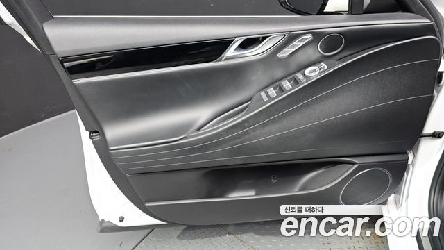 Genesis G80 2022 — photo 14