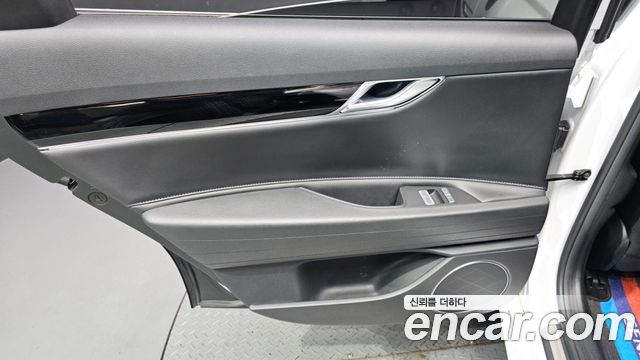 Genesis G80 2022 — photo 15