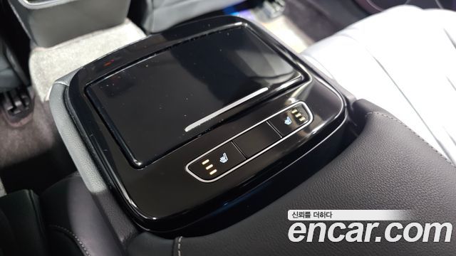 Genesis G80 2022 — photo 32