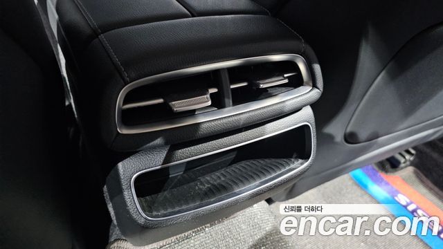Genesis G80 2022 — photo 33