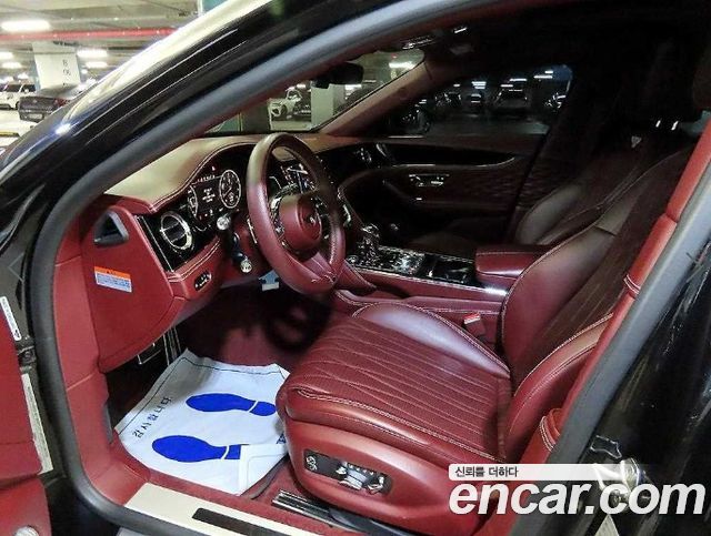 Bentley Flying Spur 2021 — photo 6
