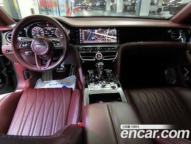Bentley Flying Spur 2021 — photo 10