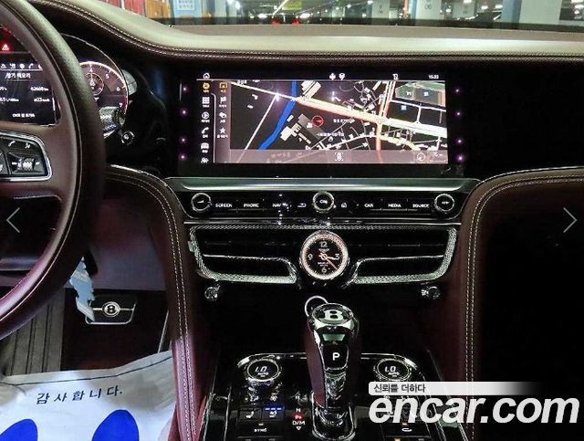 Bentley Flying Spur 2021 — photo 11