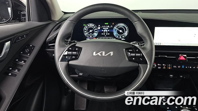 Kia Niro 2024 — photo 13