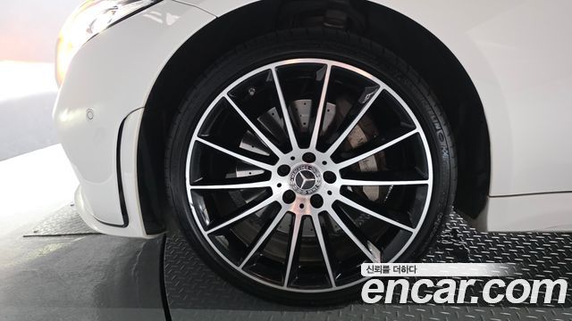 Mercedes-Benz CLS-Class 2021 — photo 5
