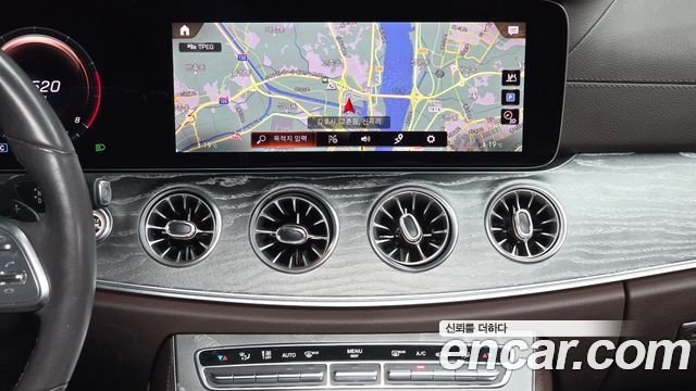 Mercedes-Benz CLS-Class 2021 — photo 14