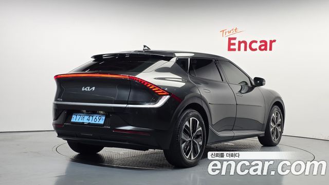 Kia EV6 2023 — photo 2