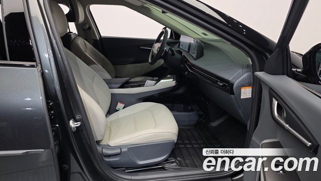 Kia EV6 2023 — photo 11