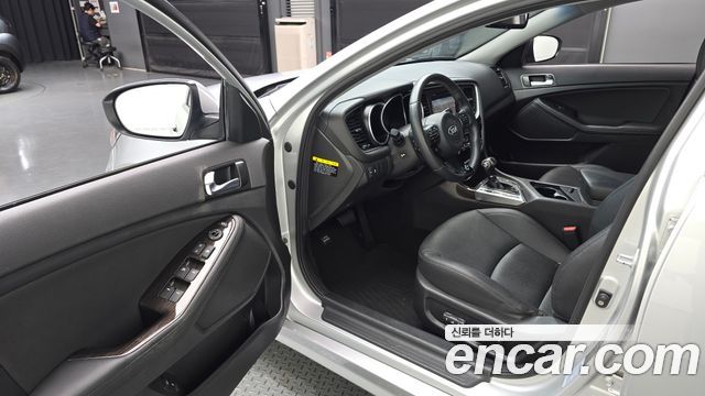 Kia K5 2015 — photo 10