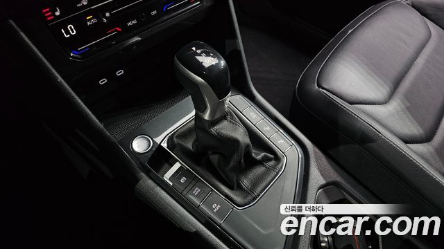 Volkswagen Tiguan 2022 — photo 9