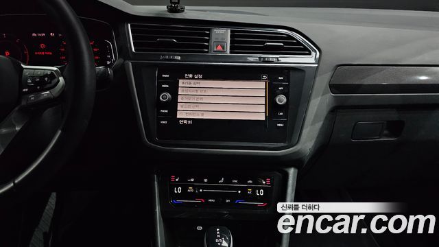Volkswagen Tiguan 2022 — photo 14