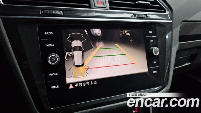 Volkswagen Tiguan 2022 — photo 15