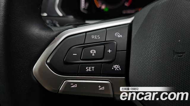 Volkswagen Tiguan 2022 — photo 18