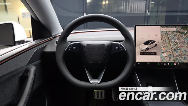 Tesla Model Y 2025 — photo 19