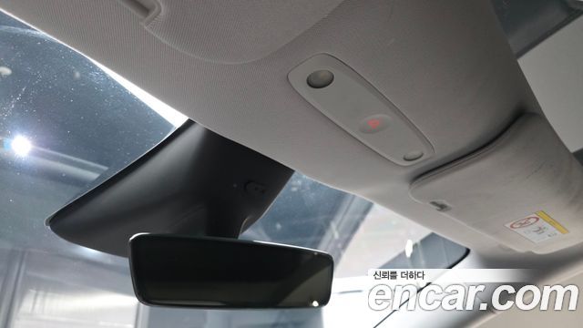 Tesla Model Y 2025 — photo 29