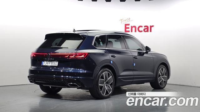 Volkswagen Touareg 2024 — photo 2