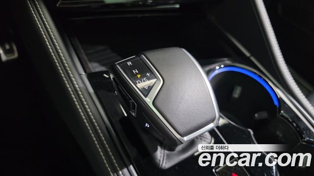 Volkswagen Touareg 2024 — photo 12