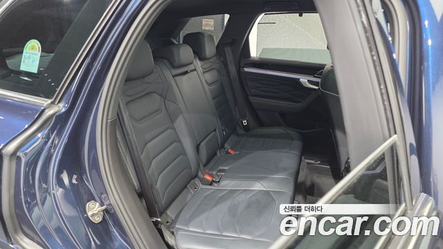 Volkswagen Touareg 2024 — photo 18