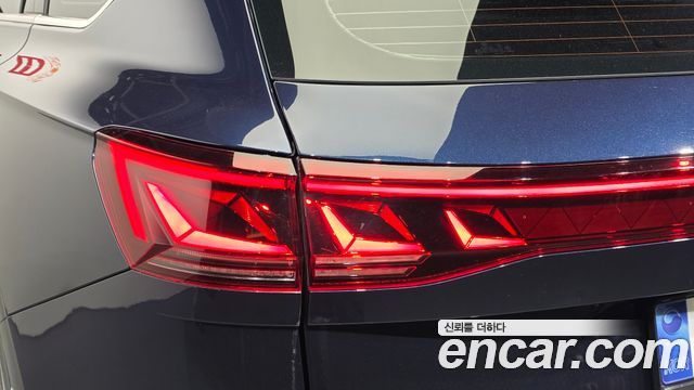 Volkswagen Touareg 2024 — photo 9
