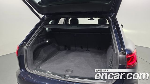 Volkswagen Touareg 2024 — photo 28