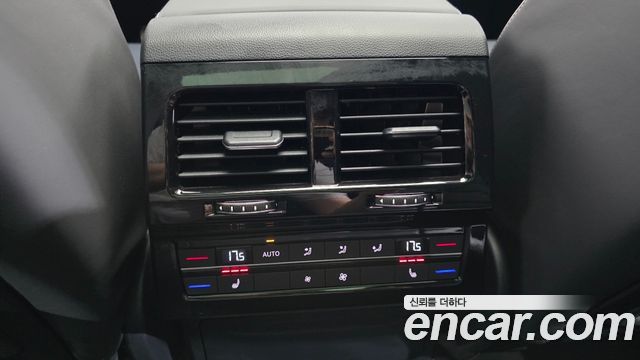 Volkswagen Touareg 2024 — photo 36