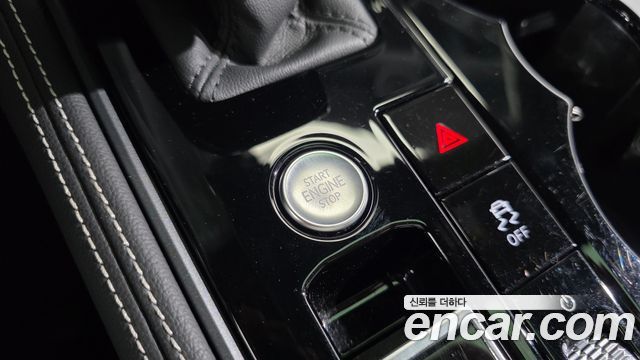 Volkswagen Touareg 2024 — photo 39
