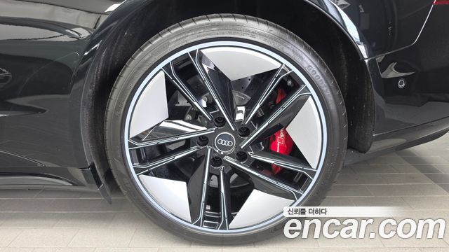 Audi RS e-tron GT 2022 — photo 7