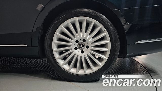 Mercedes-Benz S-Class 2020 — photo 7