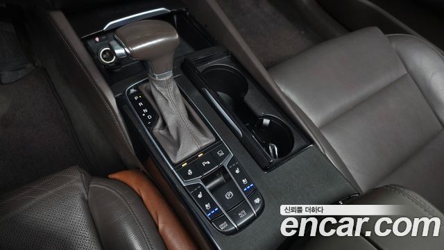 Kia K7 2018 — photo 9