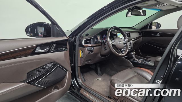 Kia K7 2018 — photo 10