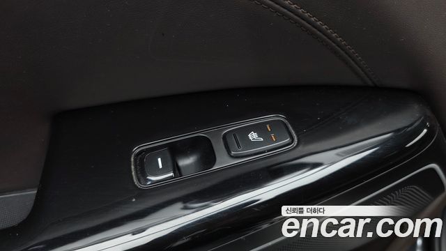 Kia K7 2018 — photo 17