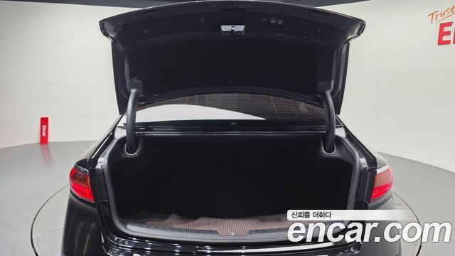 Kia K7 2018 — photo 20