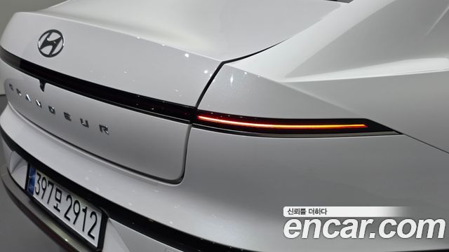 Hyundai Grandeur 2023 — photo 9