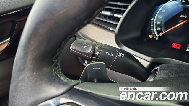 Kia K7 2020 — photo 31