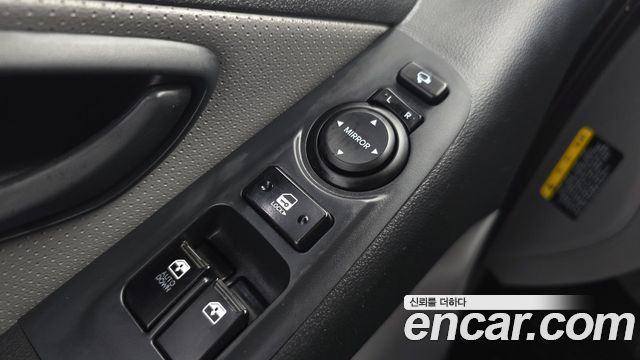 Hyundai Starex 2017 — photo 23