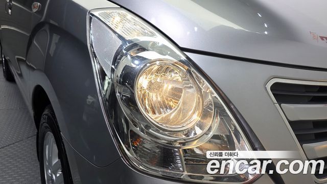 Hyundai Starex 2017 — photo 8