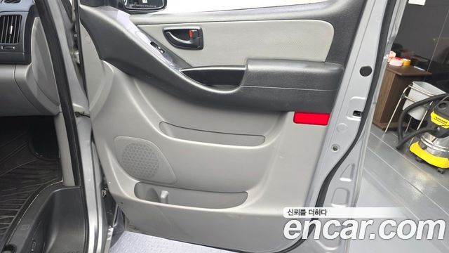 Hyundai Starex 2017 — photo 15