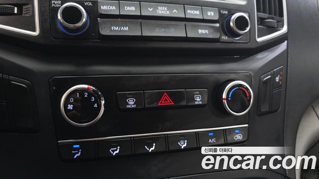 Hyundai Starex 2017 — photo 32