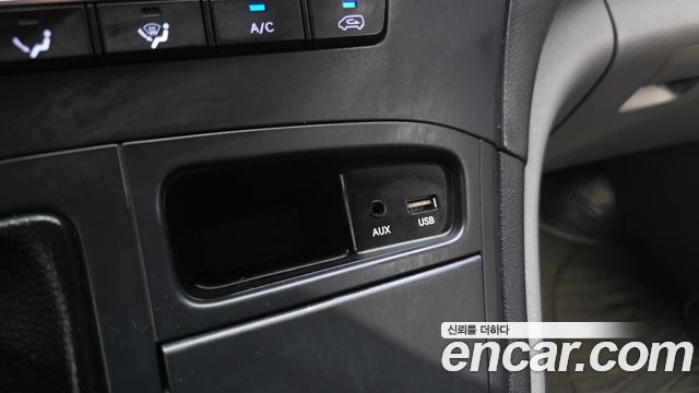 Hyundai Starex 2017 — photo 33