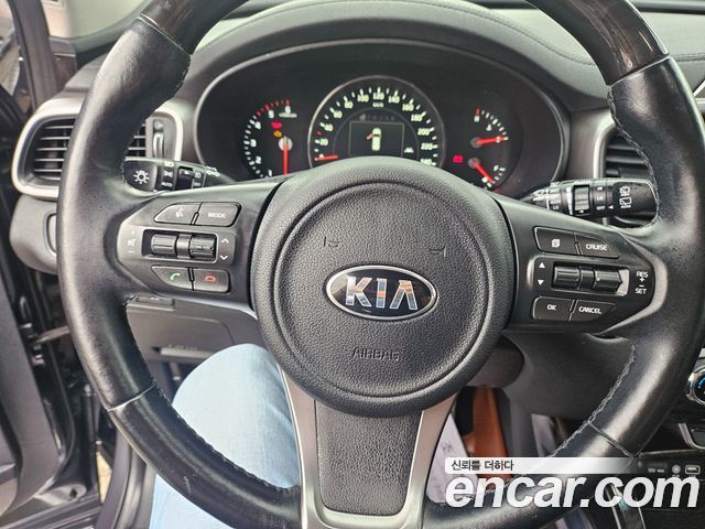 Kia Sorento 2015 — photo 17
