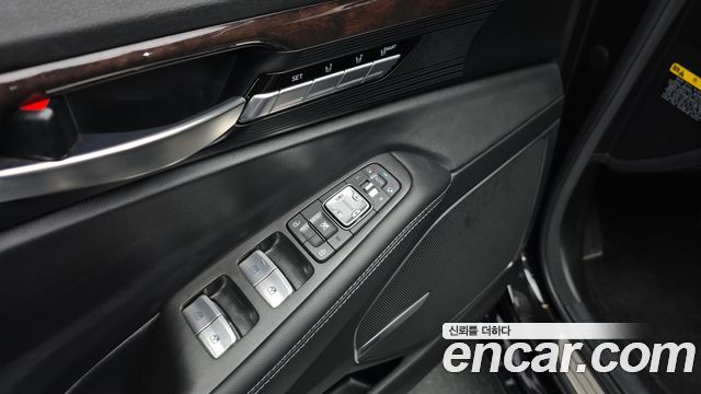 Genesis EQ900 2018 — photo 15