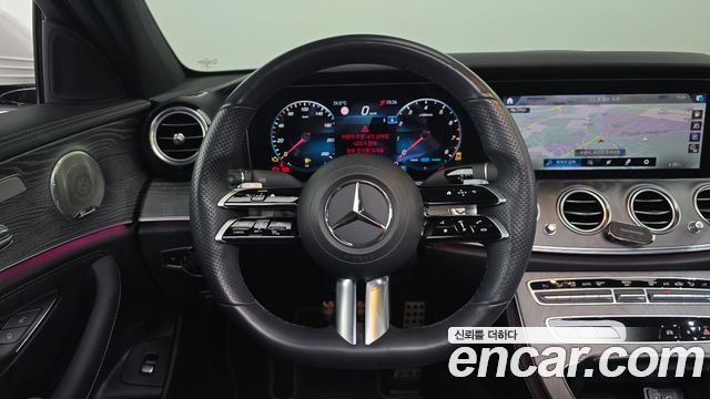 Mercedes-Benz E-Class 2021 — photo 14