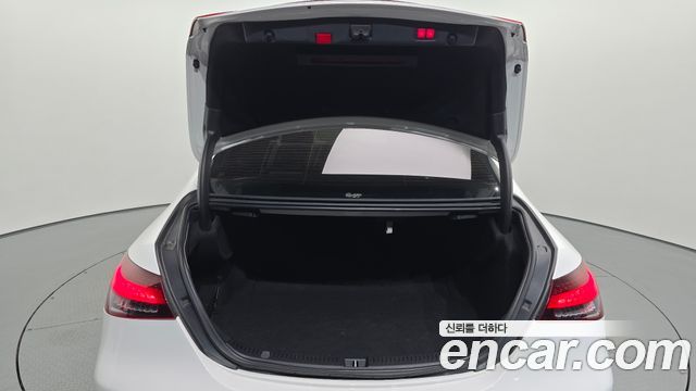 Mercedes-Benz E-Class 2021 — photo 19