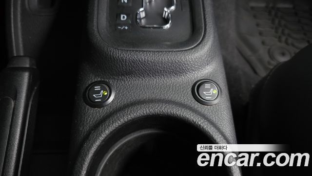 Jeep Wrangler 2017 — photo 18